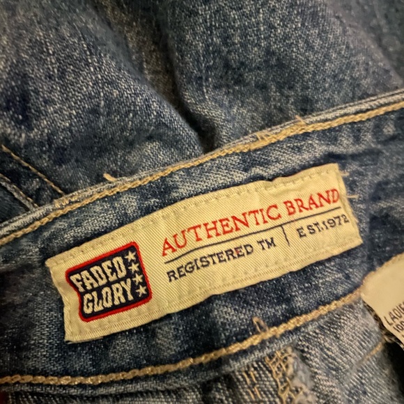 Vintage Faded Glory Ladies size 8 Classic Blue Denim Jeans with Stretch - Picture 6 of 7